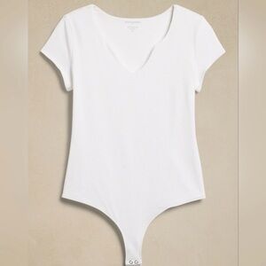 NWOT - Banana Republic White Women's Short-Sleeve V-Neck Bodysuit